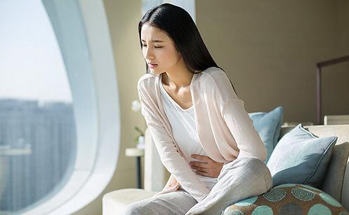 白領(lǐng)女性痛經(jīng)怎么辦？ 食用當(dāng)歸益母草蛋能排毒