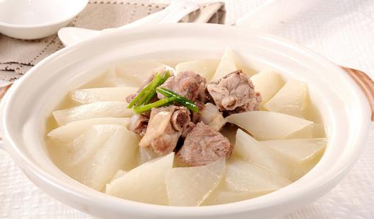 冬季皮膚干燥過敏吃什么好？