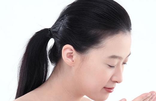潔面家族成員大PK 清潔補(bǔ)水誰(shuí)更強(qiáng)?