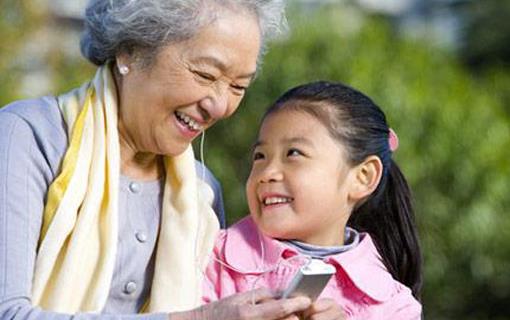 孩子該不該給老人帶？老人帶孩子的特點