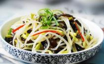 菌類(lèi)養(yǎng)生功效多 4款美味菌類(lèi)菜品推薦