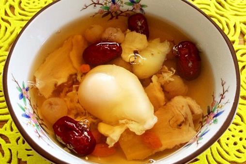 吃什么養(yǎng)顏補水？美容養(yǎng)顏的食物有哪些？
