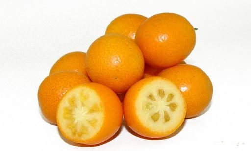 金桔富含營(yíng)養(yǎng) 果皮果肉均可吃