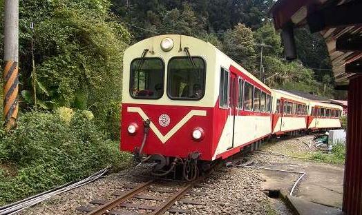 出行乘坐火車(chē)需要注意的細(xì)節(jié)