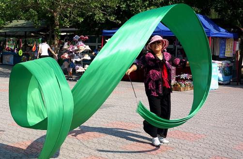 老人常跳廣場(chǎng)舞對(duì)膝蓋不好？