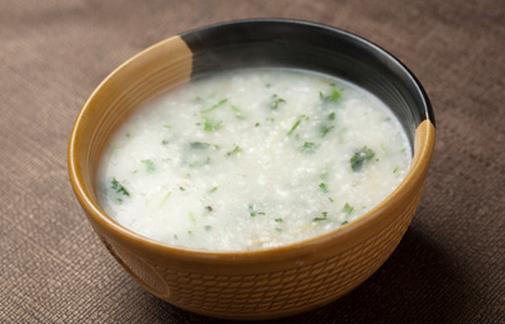 老人高血壓吃什么好？降壓食物與食療粥推薦