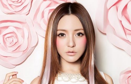 眼妝補救眼周肌膚重災(zāi)區(qū)