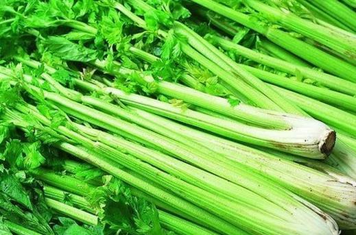 嬰兒濕疹有什么癥狀？春季多吃芹菜可預(yù)防濕疹