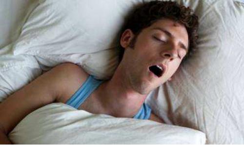 男人為啥老愛(ài)打鼻鼾？