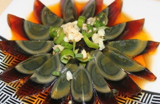 皮蛋怎么切不粘刀？怎么辨別松花蛋？