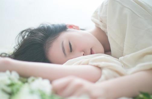 蓋厚被子容易得肩周炎？預(yù)防它注意這五點