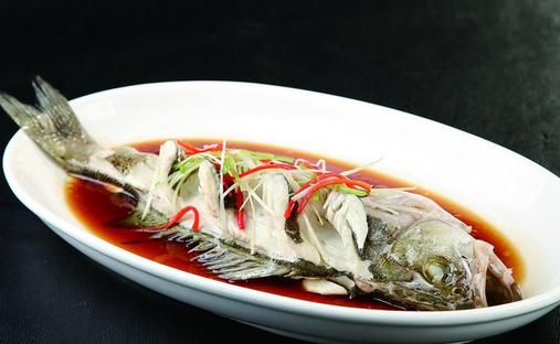 鱸魚有什么營(yíng)養(yǎng)價(jià)值？鱸魚適合什么人吃？