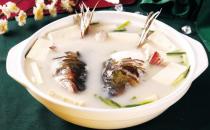 魚頭燉豆腐營養(yǎng)加倍哦！