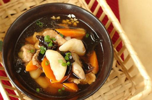 如何制作菱角瘦肉湯？
