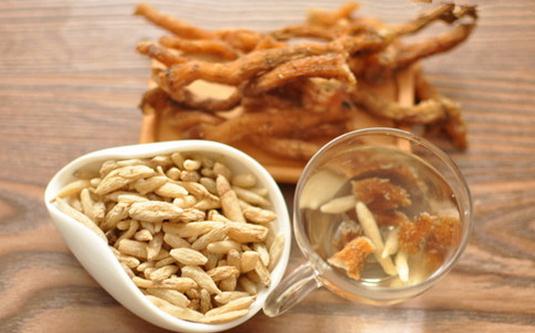 喝麥冬茶有啥好處？嗓子干燥喝麥冬茶