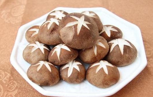 老人常吃菌菇類(lèi)可保護(hù)血管