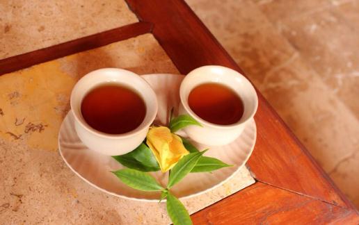 冬季飯后喝姜茶幫你預(yù)防婦科病