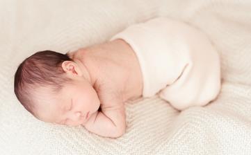 【新生兒】新生兒喂養(yǎng)知識_新生兒護理要點及注意事項 【新生兒】新生兒喂養(yǎng)知識_新生兒護理要點及注意事項
