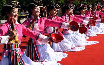 【普米族】普米族簡(jiǎn)介_(kāi)傳統(tǒng)節(jié)日_風(fēng)俗習(xí)慣_服飾_舞蹈_美食_文化 【普米族】普米族簡(jiǎn)介_(kāi)傳統(tǒng)節(jié)日_風(fēng)俗習(xí)慣_服飾_舞蹈_美食_文化