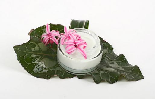 護(hù)膚品里有酒精到底好不好？