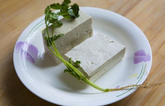 豆腐和什么食物搭配最營(yíng)養(yǎng)？