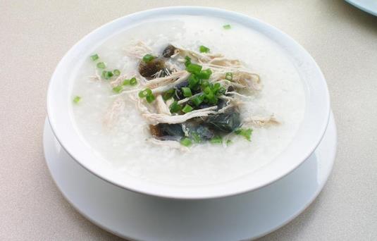 做一鍋軟糯美味的皮蛋瘦肉粥吧！