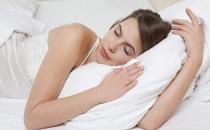 美容覺你真的會睡嗎？說不定你的睡姿是“毀容”