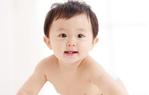 寶寶長(zhǎng)牙期間的護(hù)理要點(diǎn)