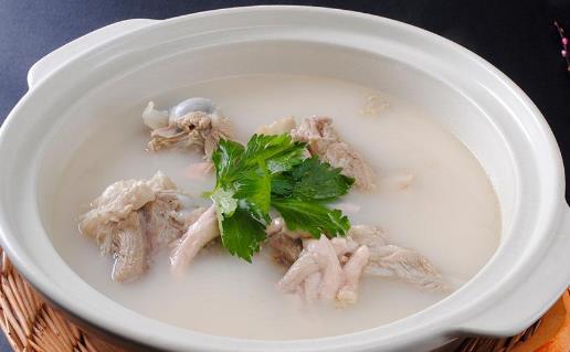 喝湯有講究 常見(jiàn)的喝湯壞習(xí)慣
