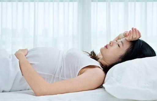 為啥孕期會(huì)水腫？專(zhuān)家建議：平常做到這3點(diǎn)，幫你緩解孕期水腫