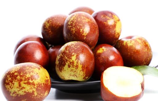 冬棗有哪些益處？醫(yī)生：冬棗的這四個功效你要知道，解酒