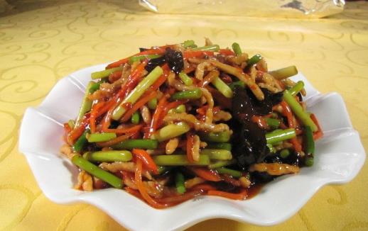 3個(gè)步驟做出美味魚香肉絲