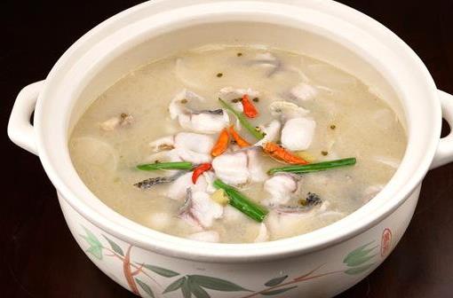 經(jīng)常熬夜的人吃什么？女性宜選滋陰祛火食療方