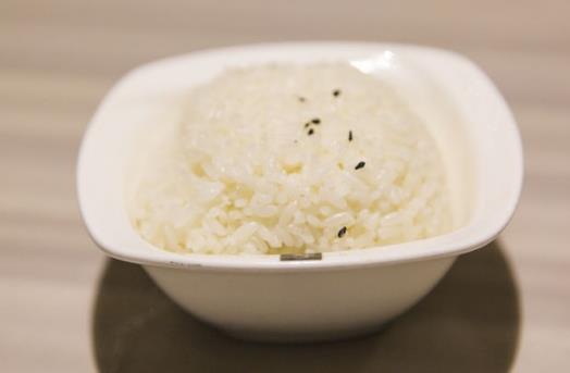 動(dòng)手做蜂蜜果凍小點(diǎn)心，孩子放心吃
