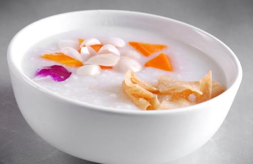 銀耳營養(yǎng)價值高 春季止咳潤肺可吃它