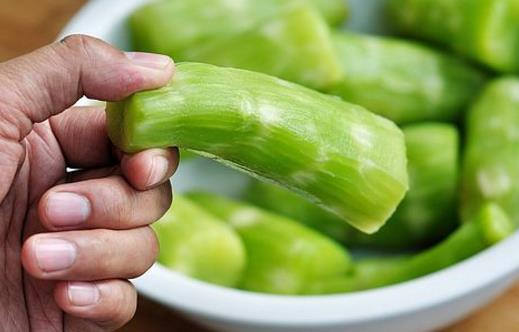 哪些食物對皮膚好 這7種食物是天然護膚品