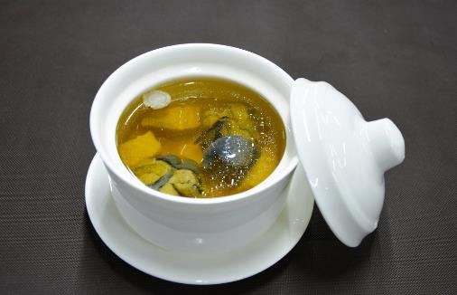 燉湯時，營養(yǎng)都在肉里，不在湯里？