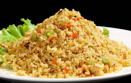 掌握幾個“炒飯”技巧，幫你做好小吃攤，從簡從速的做出
