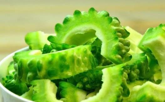 苦瓜的功效與作用 苦瓜的營(yíng)養(yǎng)保健吃法