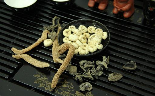 經(jīng)常煲中藥你煲的對嗎？ 可能令藥效減半