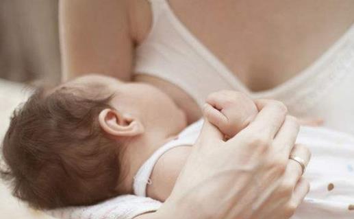 生病就不能喂奶？這5個母乳誤區(qū)你知道嗎