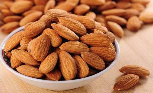 苦杏仁和甜杏仁的區(qū)別 食用過量對(duì)人體產(chǎn)生危害