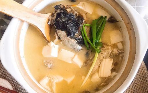 魚(yú)頭豆腐是杭州名菜 魚(yú)頭豆腐與乾隆的故事