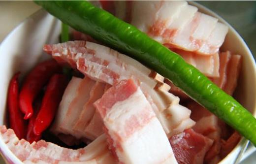 肥豬肉是十大營(yíng)養(yǎng)食物？等等，原研究可不是這么說(shuō)的 