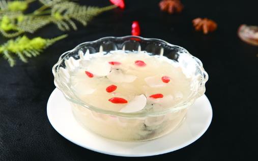 女性喝紅糖水能夠補血嗎？營養(yǎng)師：四類食物的效果更好，