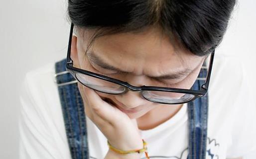 為何會有蟲牙？是糖吃出來的，還是蟲子咬的？大部分家長