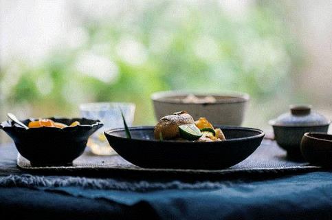 熬骨頭湯時(shí)，添熱水還是添冷水？做飯炒菜，記住這幾個(gè)烹