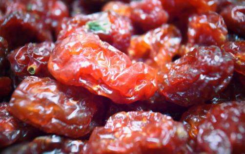 葡萄干太臟怎么洗？清水洗不凈，加入兩種調(diào)味料，3分鐘就