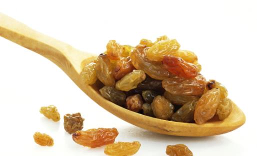 葡萄干太臟怎么洗？清水洗不凈，加入兩種調(diào)味料，3分鐘就