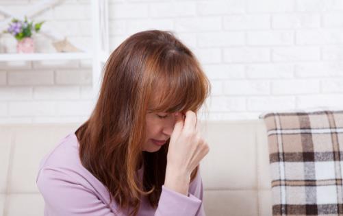 進(jìn)入更年期的女人，這些跡象“蠢蠢欲動”，別等降臨了才